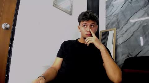 Snapshot of alan__smith chatting on 01/05/26, 07:39 alan__smith online show from 01/05/26, 07:39