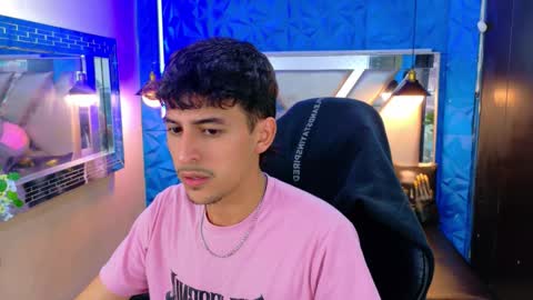 Snapshot of alan_del_reyx chatting on 09/21/25, 02:02 ALAN DEL REY online show from 09/21/25, 02:02