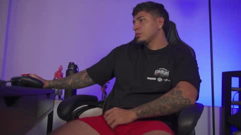 Snapshot of alan_muscle chatting on 04/01/26, 06:03 Alan online show from 04/01/26, 06:03