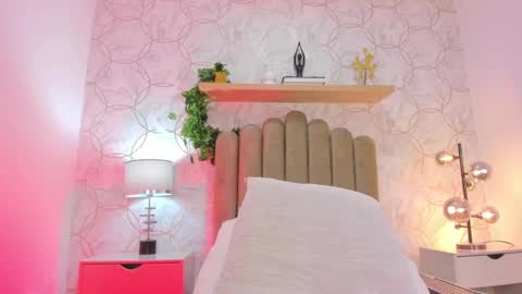 Snapshot of alana_2916 chatting on 12/26/24, 04:04 alana_2916 online show from 12/26/24, 04:04