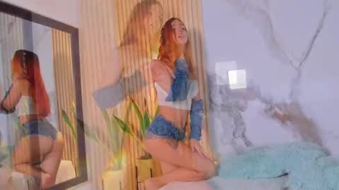 Snapshot of alana_333 chatting on 11/21/25, 10:58 A L A N A online show from 11/21/25, 10:58