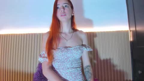 Snapshot of alana_333 chatting on 12/19/25, 11:39 A L A N A online show from 12/19/25, 11:39