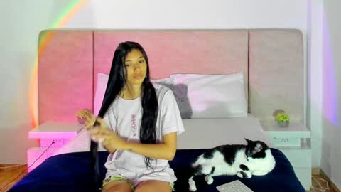 Snapshot of alana__get chatting on 01/07/25, 05:22 online show from 01/07/25, 05:22