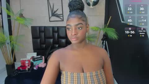 Snapshot of alana_bonny chatting on 09/09/25, 12:37 Alana online show from 09/09/25, 12:37