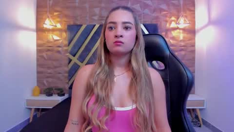 ALANA COX online show from 12/04/25, 11:24