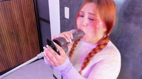 Snapshot of alana_glasses chatting on 02/14/26, 12:13 Alana online show from 02/14/26, 12:13