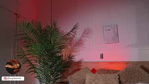 Snapshot of alana_haze chatting on 03/21/26, 03:22 Alana online show from 03/21/26, 03:22