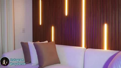 Snapshot of alana_haze chatting on 04/25/26, 02:58 Alana online show from 04/25/26, 02:58