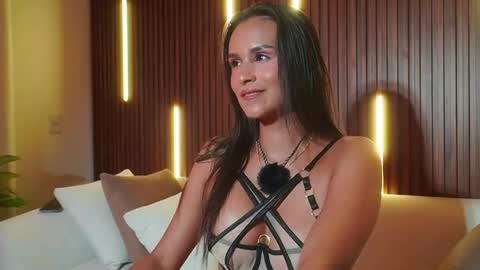 Alana online show from 06/01/26, 04:47