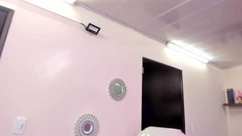 Maeve  online show from 02/05/25, 04:47