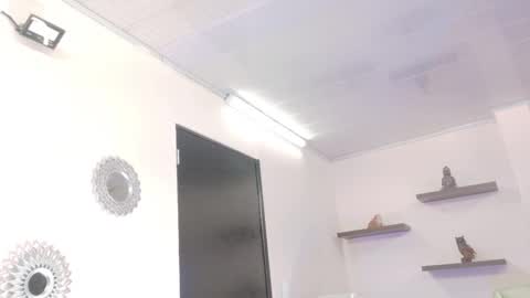 Maeve  online show from 11/02/25, 11:45