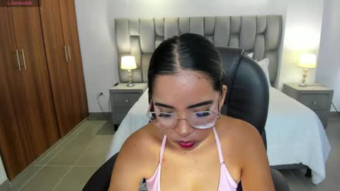 Snapshot of alana_martiins chatting on 06/01/26, 07:04 alana online show from 06/01/26, 07:04