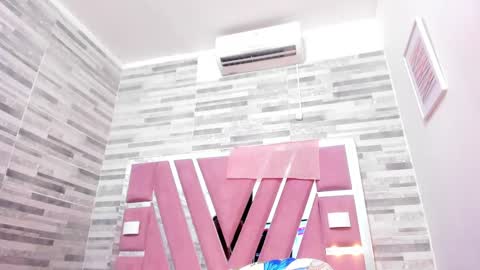 Alana online show from 01/24/25, 06:56