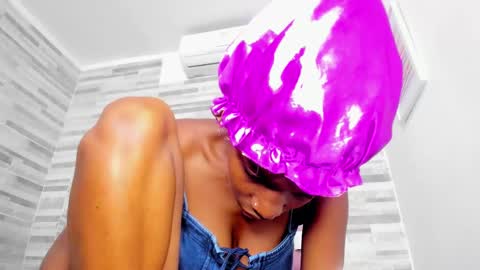 Alana online show from 02/21/25, 06:37