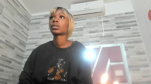 Alana online show from 09/20/25, 06:42