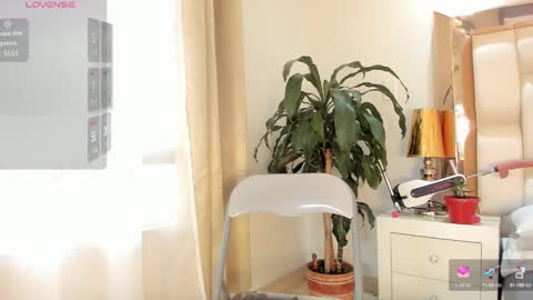 Snapshot of alana_then2 chatting on 03/04/25, 03:37 online show from 03/04/25, 03:37