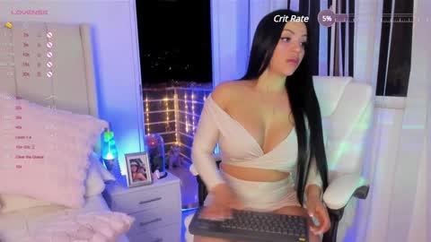 Snapshot of alana_wolff1 chatting on 01/07/25, 06:27 ALANA online show from 01/07/25, 06:27