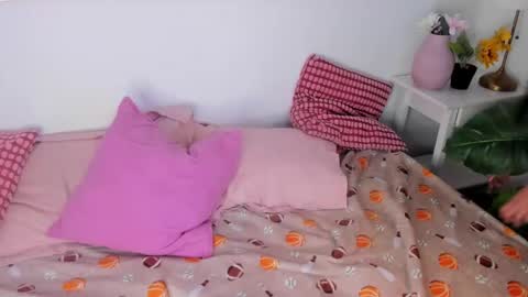 Snapshot of alanaa_rosse chatting on 02/25/26, 11:42 ALANA online show from 02/25/26, 11:42