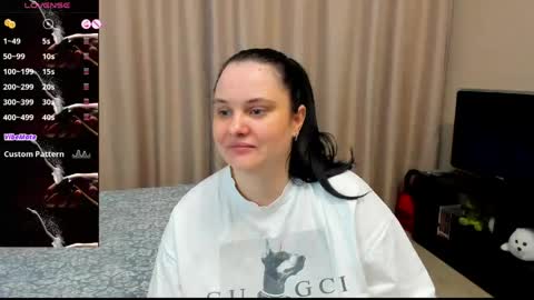 Snapshot of alanabrox chatting on 04/17/26, 12:24 Julia online show from 04/17/26, 12:24