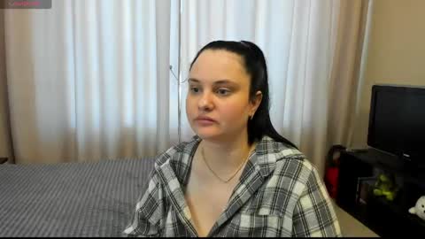 Snapshot of alanabrox chatting on 05/16/26, 10:36 Julia online show from 05/16/26, 10:36