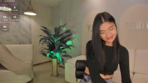 Alana online show from 09/19/25, 12:06