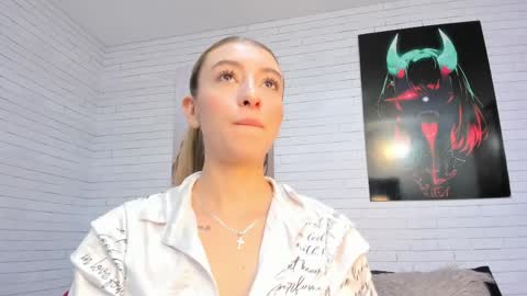 Snapshot of alanahell_ chatting on 03/31/26, 11:05 ALANA online show from 03/31/26, 11:05