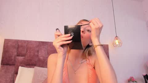 Snapshot of alanahell_ chatting on 04/16/26, 01:06 ALANA online show from 04/16/26, 01:06