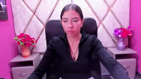 Alana hot online show from 12/14/25, 05:02