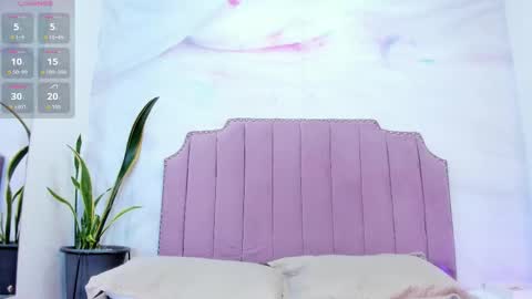 Snapshot of alanakim_ chatting on 10/06/25, 12:02 Alana Kim online show from 10/06/25, 12:02