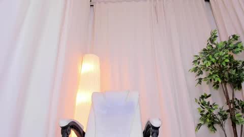 Snapshot of alanakimura_ chatting on 02/18/25, 03:43 Alana silvana online show from 02/18/25, 03:43