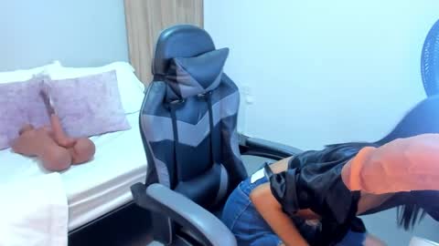 A L A N A online show from 10/09/25, 07:45