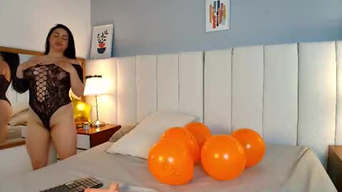 alanawestt online show from 10/16/25, 07:37