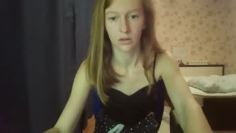 Elisa online show from 03/02/25, 03:27