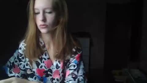 Elisa online show from 03/07/25, 12:01