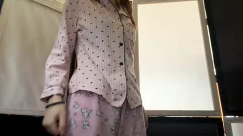 Stella online show from 11/23/25, 08:14