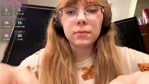 Stella online show from 12/17/25, 02:01