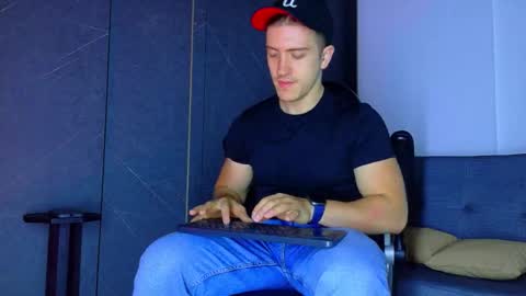Snapshot of alanferrer chatting on 02/02/26, 10:14 Alan Ferrer online show from 02/02/26, 10:14