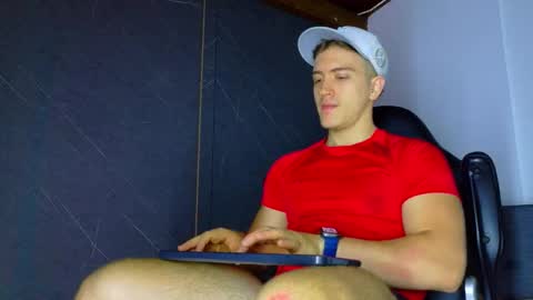 Snapshot of alanferrer chatting on 02/06/26, 10:29 Alan Ferrer online show from 02/06/26, 10:29