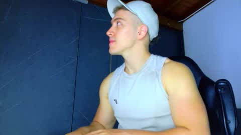 Snapshot of alanferrer chatting on 02/24/26, 10:24 Alan Ferrer online show from 02/24/26, 10:24