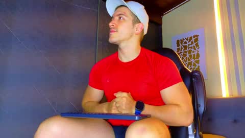 Snapshot of alanferrer chatting on 06/16/26, 10:07 Alan Ferrer online show from 06/16/26, 10:07