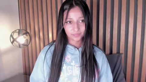 Snapshot of alanha_ chatting on 01/15/25, 07:37 alanha online show from 01/15/25, 07:37