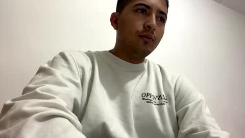 alanj998 online show from 11/05/25, 03:56