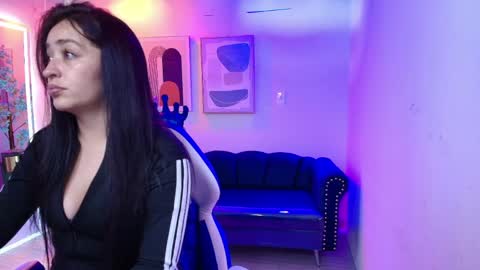 Snapshot of alanna__scott chatting on 04/08/26, 03:39 Alanna online show from 04/08/26, 03:39