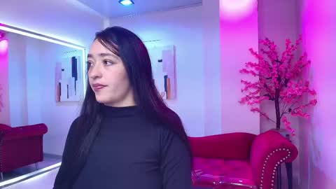 Snapshot of alanna__scott chatting on 04/17/26, 04:04 Alanna online show from 04/17/26, 04:04
