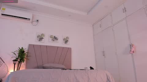  Alanna  Independent Models   onlyfans alanna rosse  online show from 12/18/24, 01:15