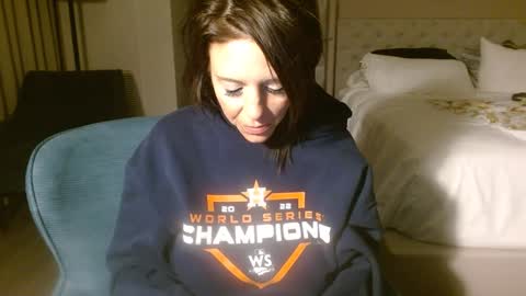 Snapshot of alannarack chatting on 03/12/25, 12:42 Alanna Rack online show from 03/12/25, 12:42