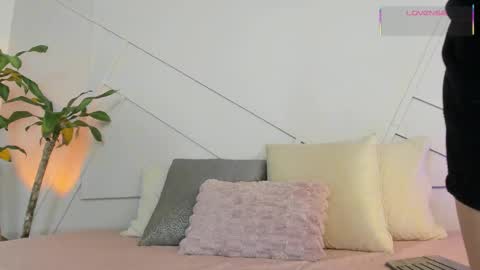 alannarouge online show from 11/23/25, 03:01