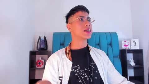 alannaughty_ online show from 01/19/25, 01:00