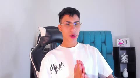 alannaughty_ online show from 01/23/25, 10:01