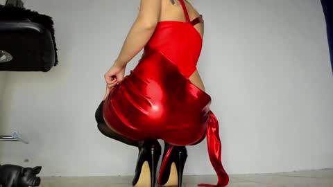 Snapshot of alannis_blue1 chatting on 12/28/24, 07:33 ALANNIS online show from 12/28/24, 07:33